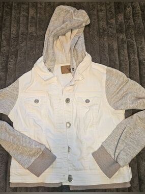 American Eagle white denim jacket w hoodie